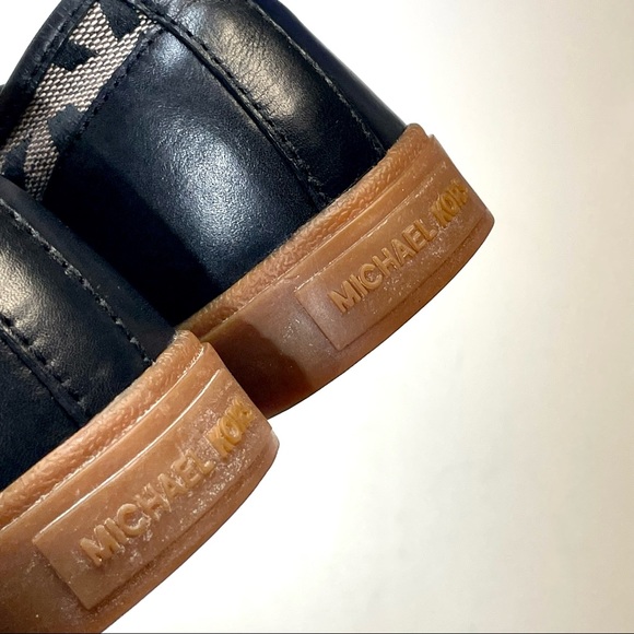 Michael Kors Women’s Lace Up Leather Sneakers Size 6.5M Round Toe - Picture 3 of 15